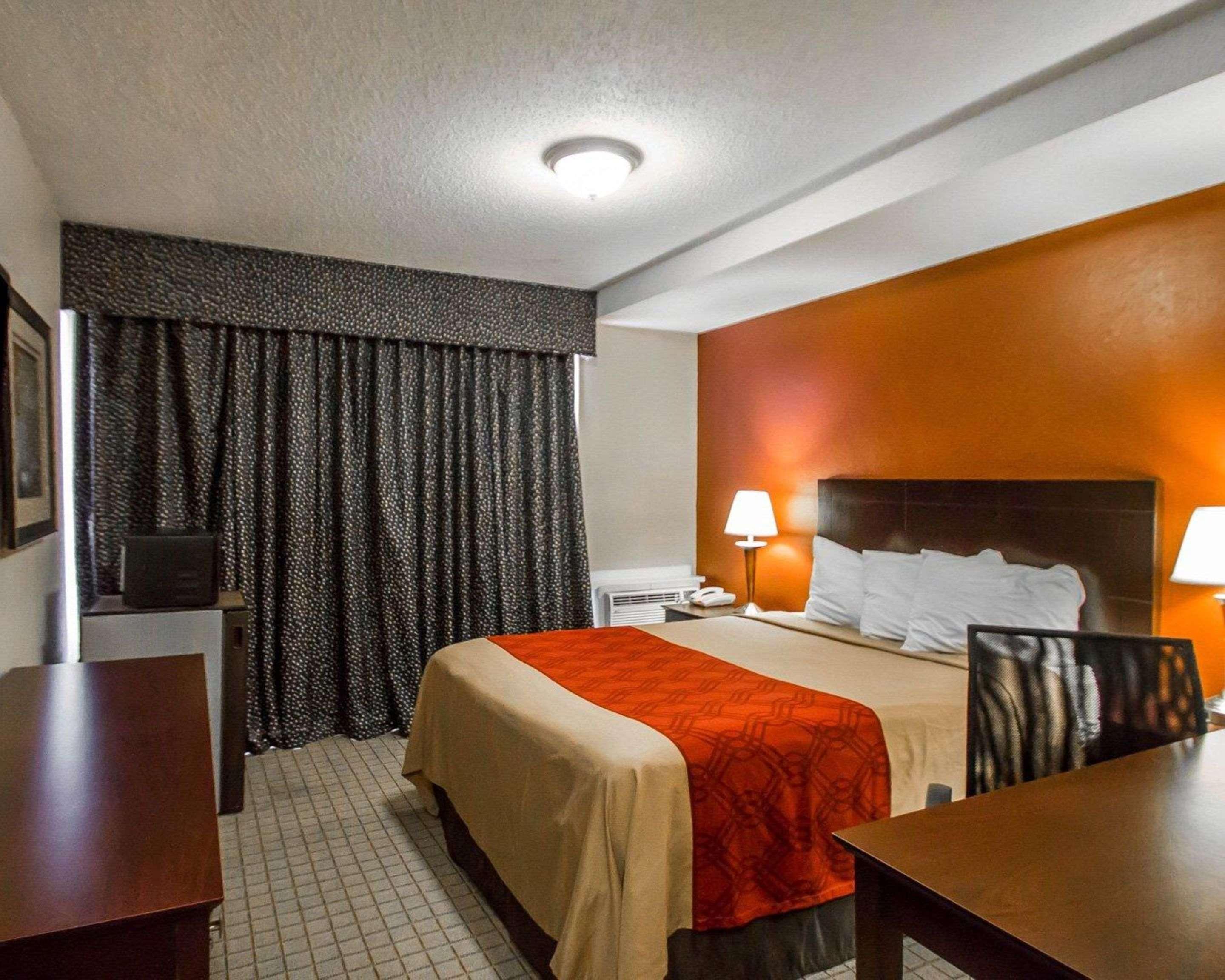 Econo Lodge Inn & Suites Old Saybrook - Westbrook מראה חיצוני תמונה