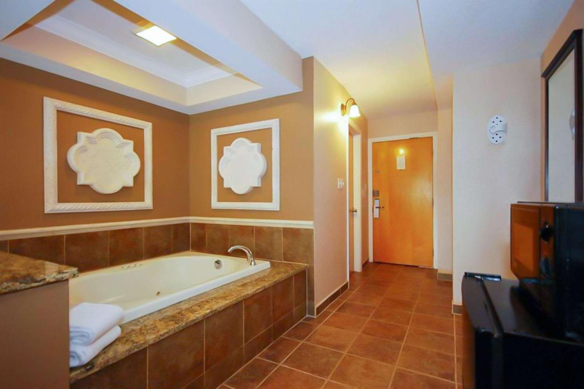 Econo Lodge Inn & Suites Old Saybrook - Westbrook מראה חיצוני תמונה