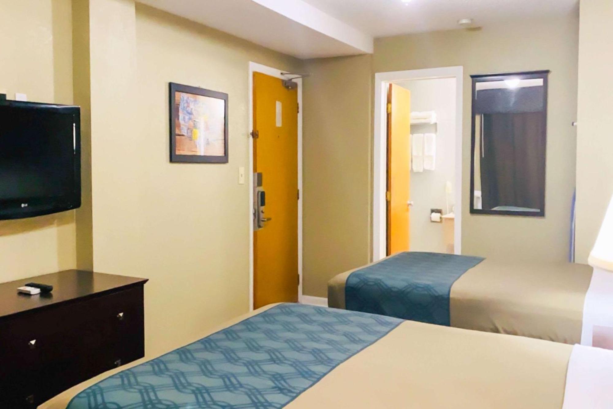 Econo Lodge Inn & Suites Old Saybrook - Westbrook מראה חיצוני תמונה